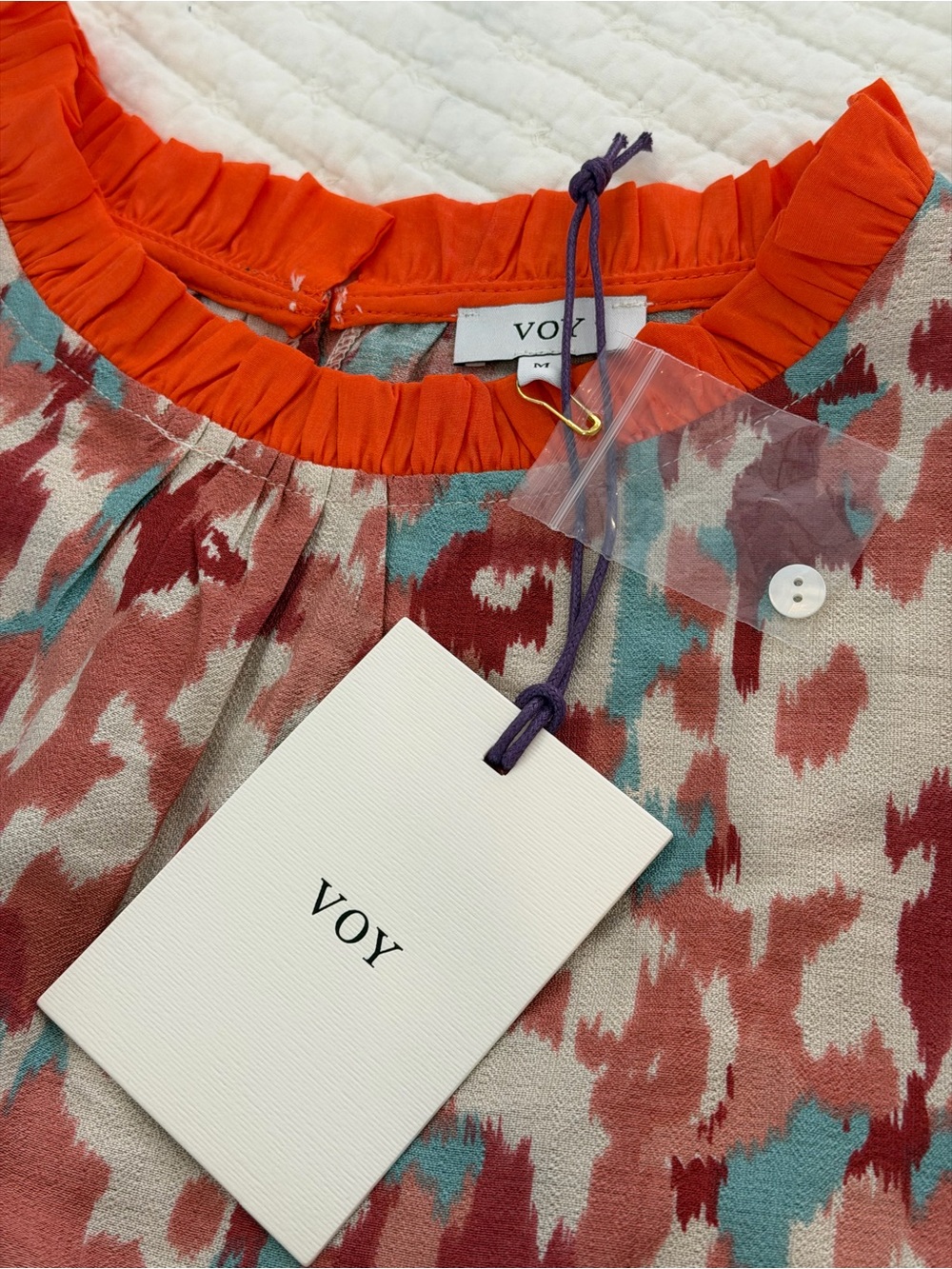 NWT Watercolor VOY Embroidered Abstract Blouse. Women’s Sz-M Embellished | Coral - Picture 8 of 12